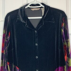 TANJAY Petites Black Velour Blouse Floral Sleeves, Burnished Floral Sheer Size M